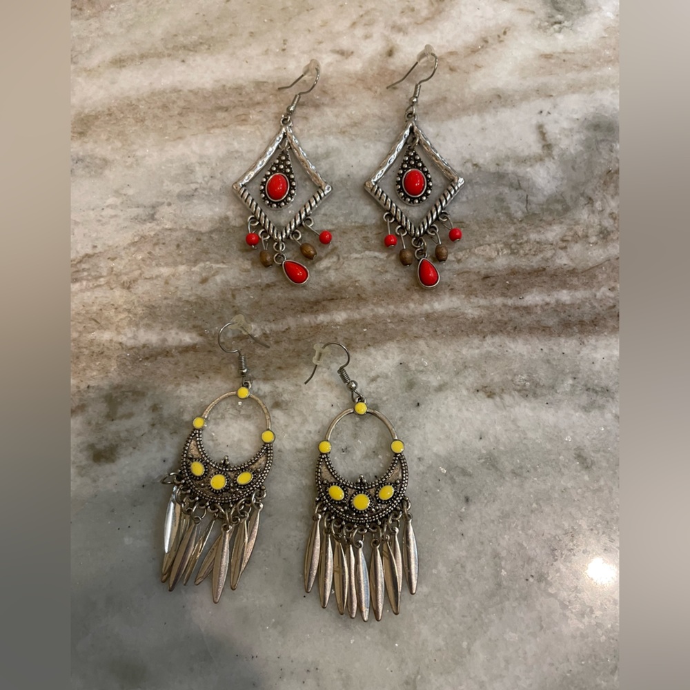 Dangle earrings